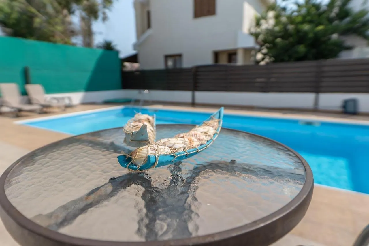 Sun&Sand Private Villa Protaras 0*,  Cipro